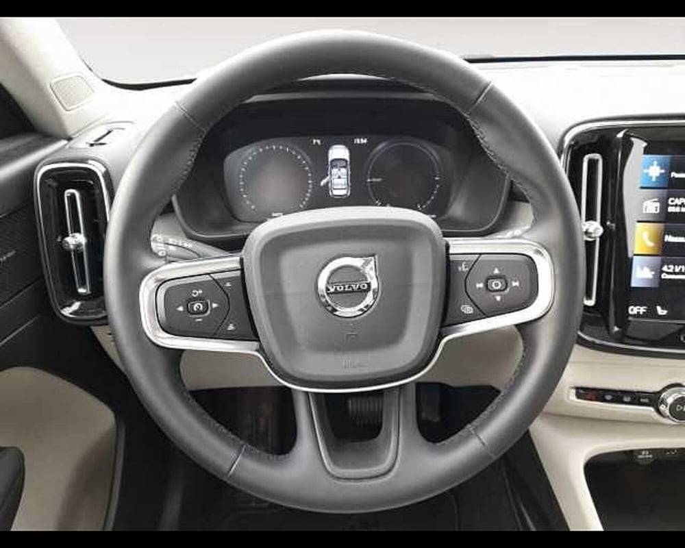 Volvo XC40 usata a Ravenna (12)