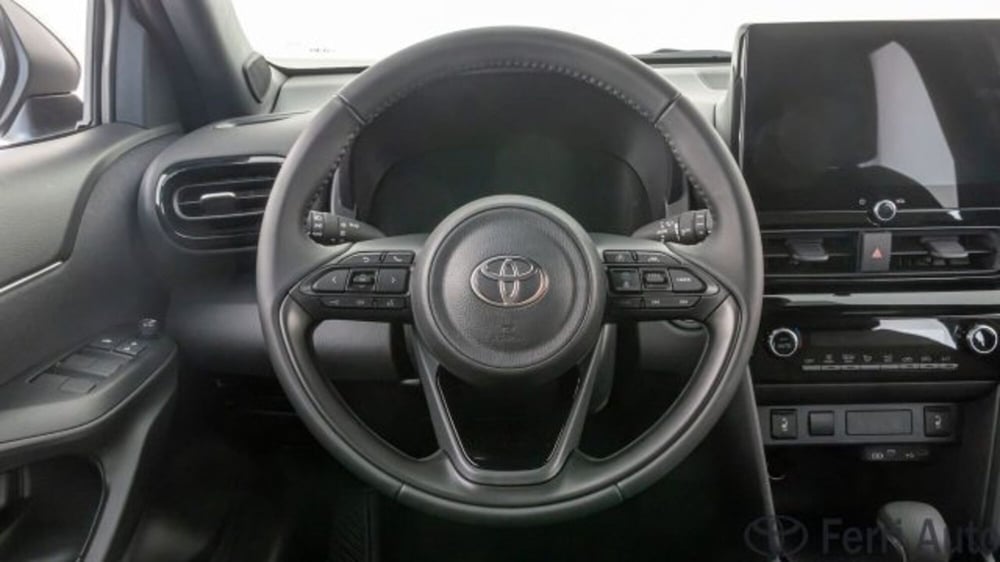 Toyota Yaris Cross nuova a Padova (13)