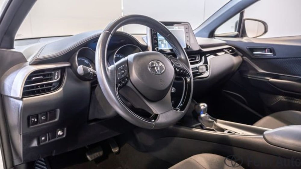 Toyota Toyota C-HR usata a Padova (16)