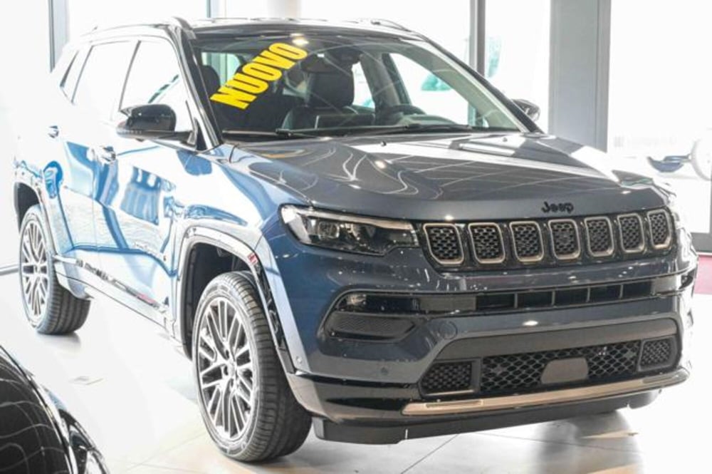 Jeep Compass nuova a Torino (3)