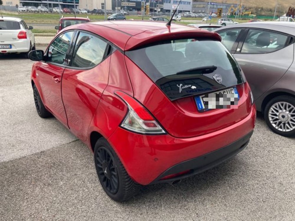 Lancia Ypsilon usata a Macerata (3)