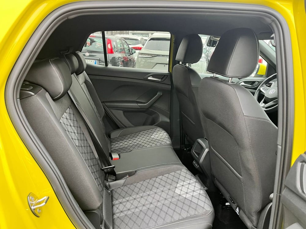 Volkswagen T-Cross usata a Milano (14)