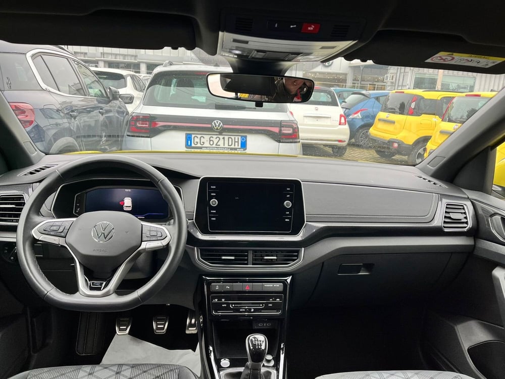 Volkswagen T-Cross usata a Milano (15)