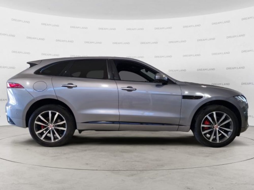 Jaguar F-Pace usata a Livorno (6)