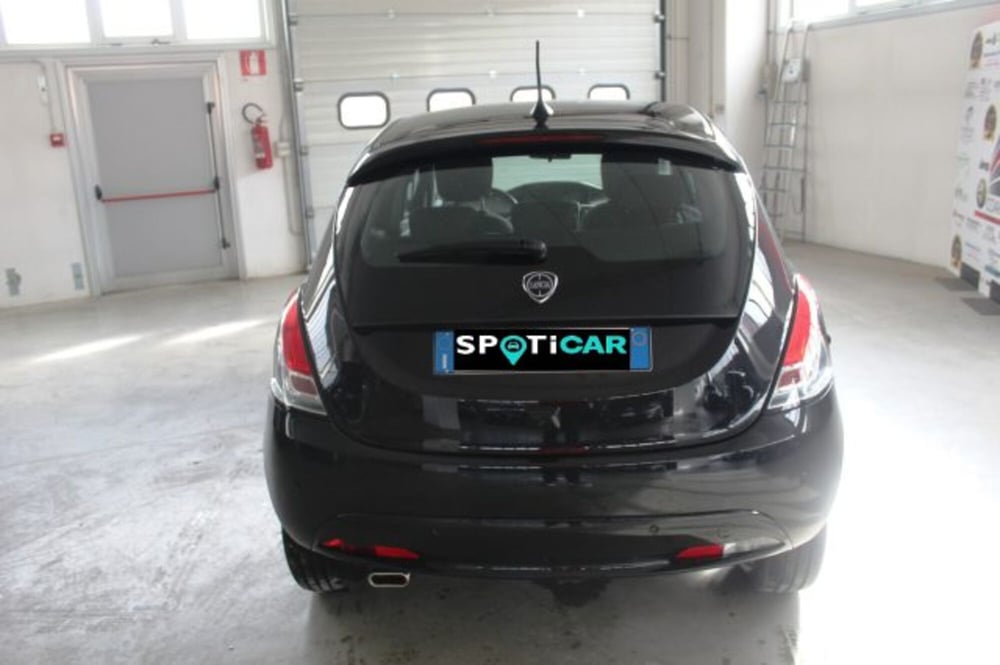 Lancia Ypsilon usata a Terni (5)