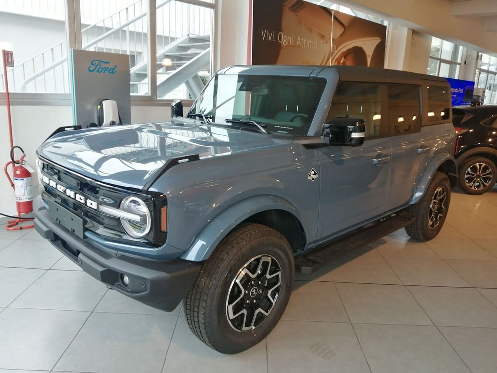 Ford Bronco nuova a Brescia (4)