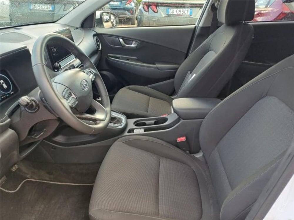 Hyundai Kona usata a Bari (10)