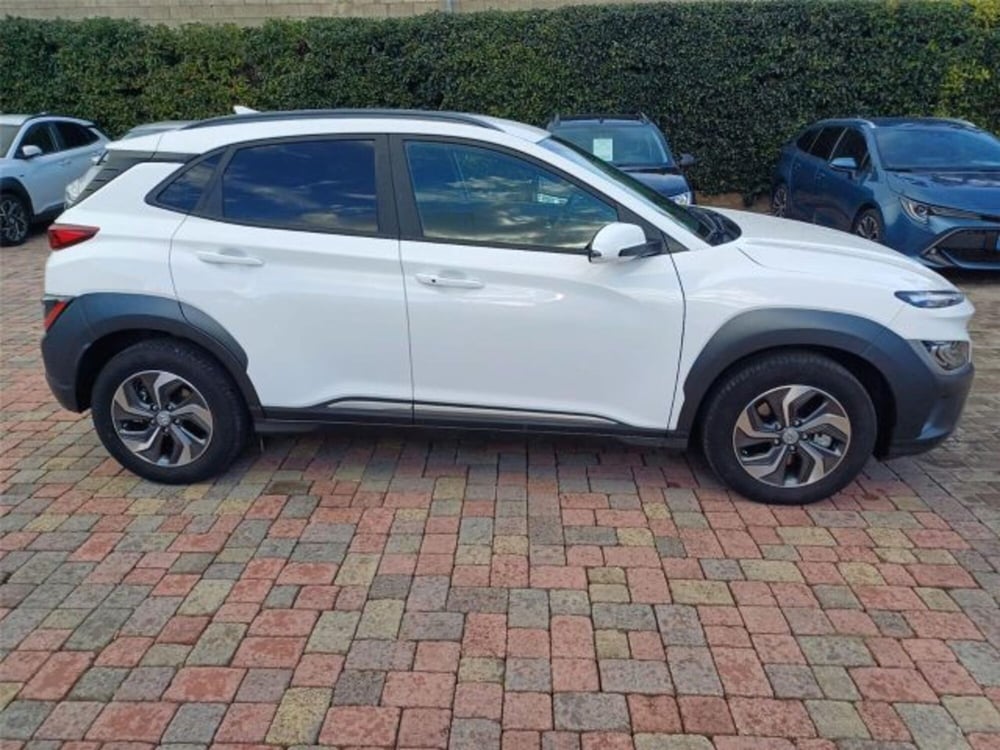 Hyundai Kona usata a Bari (7)