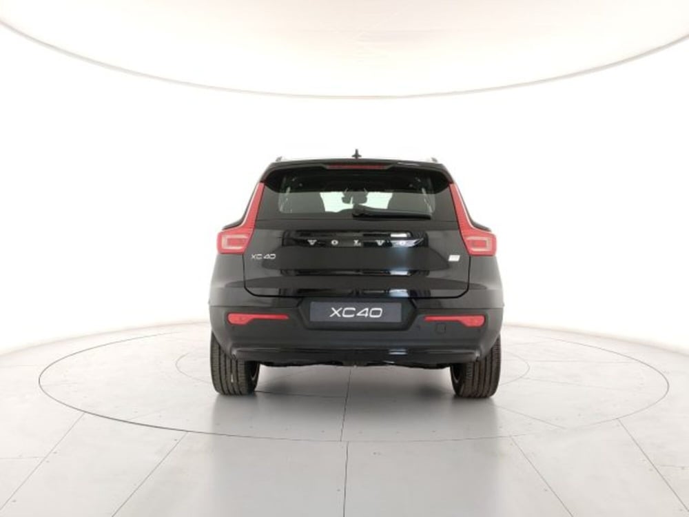 Volvo XC40 nuova a Modena (4)