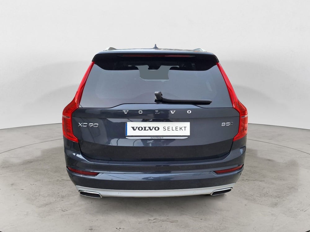 Volvo XC90 usata a Bari (4)