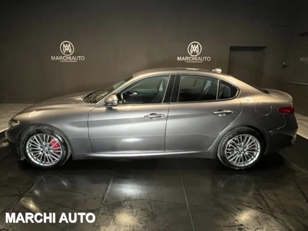 Alfa Romeo Giulia usata a Perugia (8)