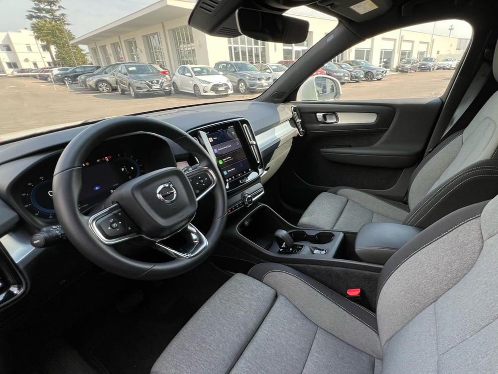 Volvo XC40 usata a Bari (5)