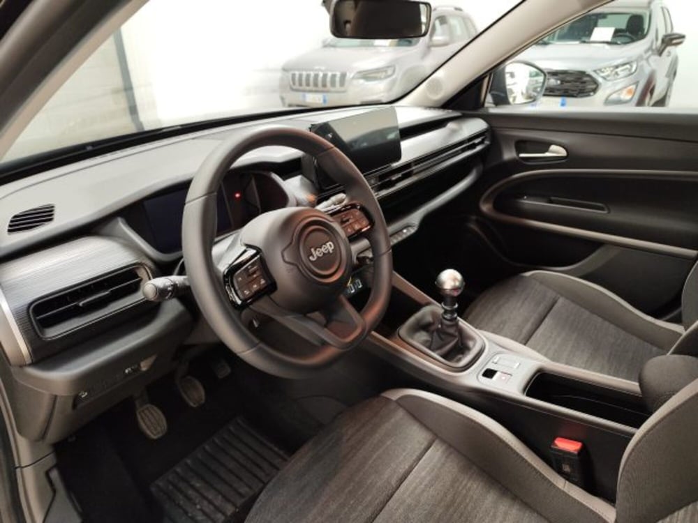 Jeep Avenger nuova a Torino (11)