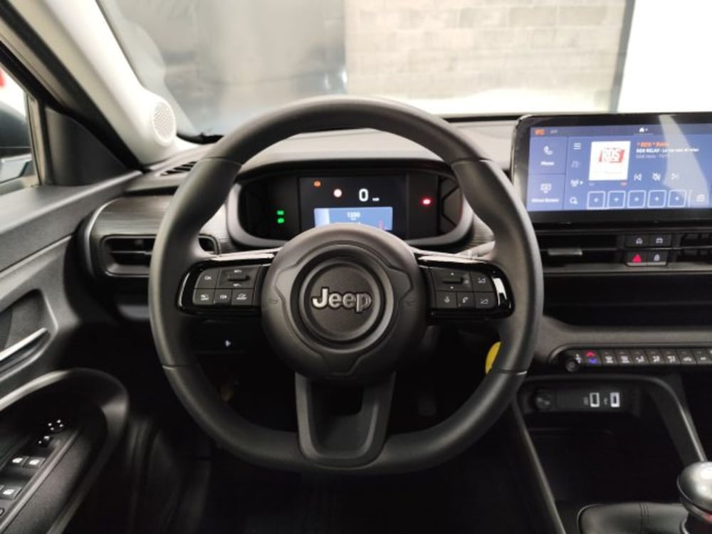 Jeep Avenger nuova a Torino (13)
