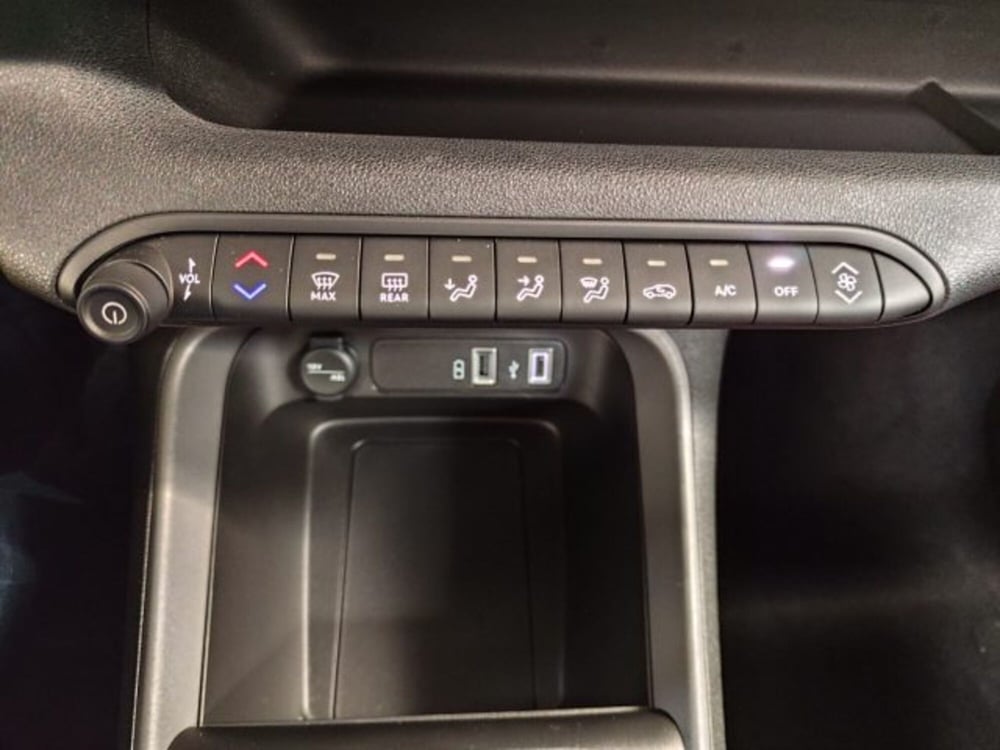 Jeep Avenger nuova a Torino (19)