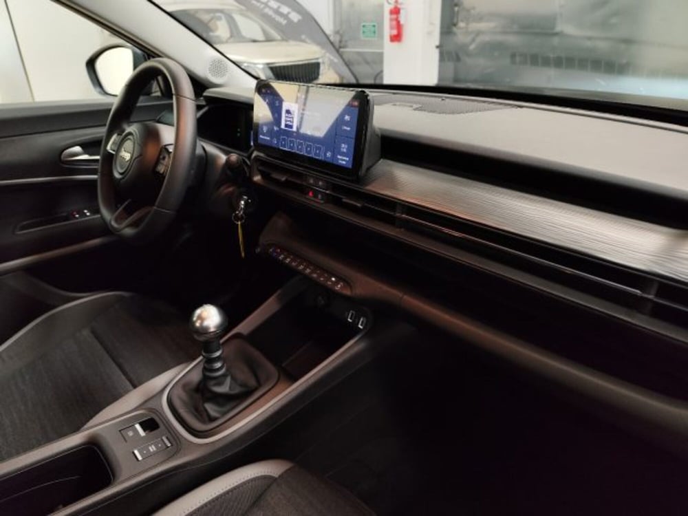 Jeep Avenger nuova a Torino (20)