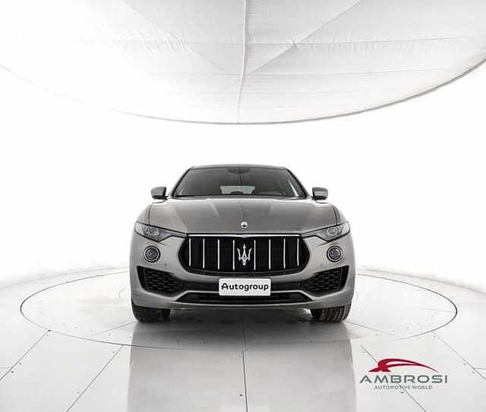 Maserati Levante usata a Perugia (5)