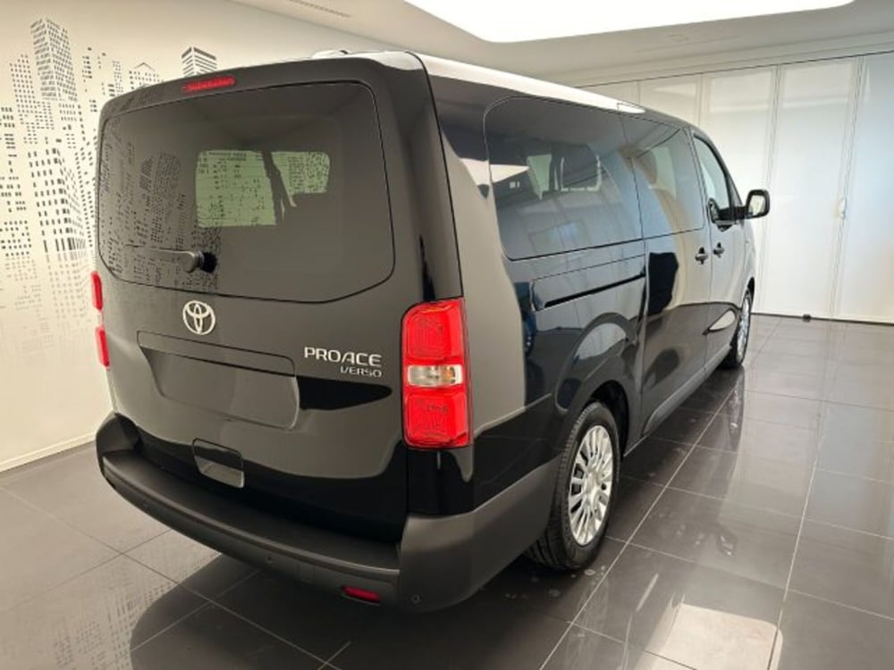 Toyota Proace Verso nuova a Cuneo (3)