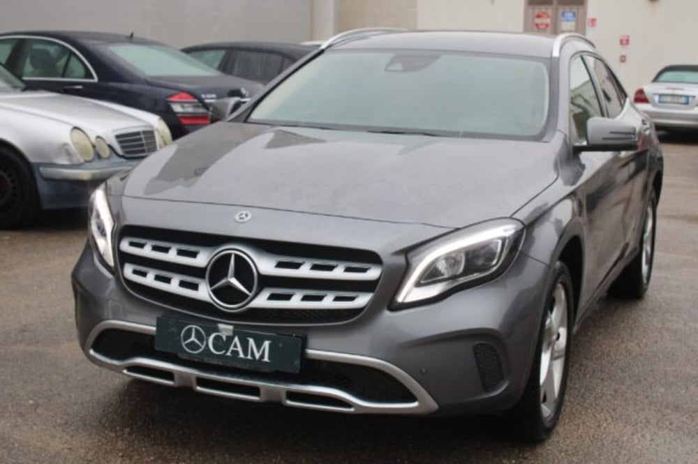 Mercedes-Benz GLA SUV usata a Lecce (9)