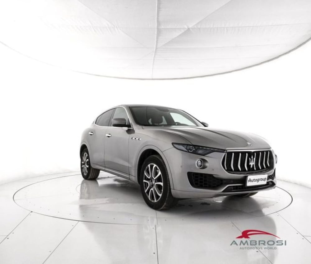 Maserati Levante usata a Perugia (2)