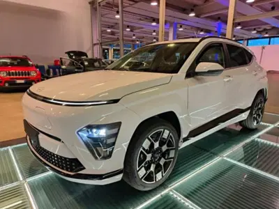 Hyundai Kona EV 64 kWh Exclusive nuova a Reggio nell'Emilia