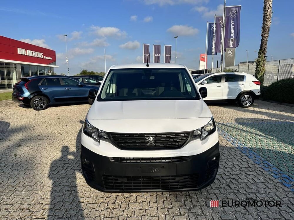 Peugeot Partner Furgone nuova a Bari (2)