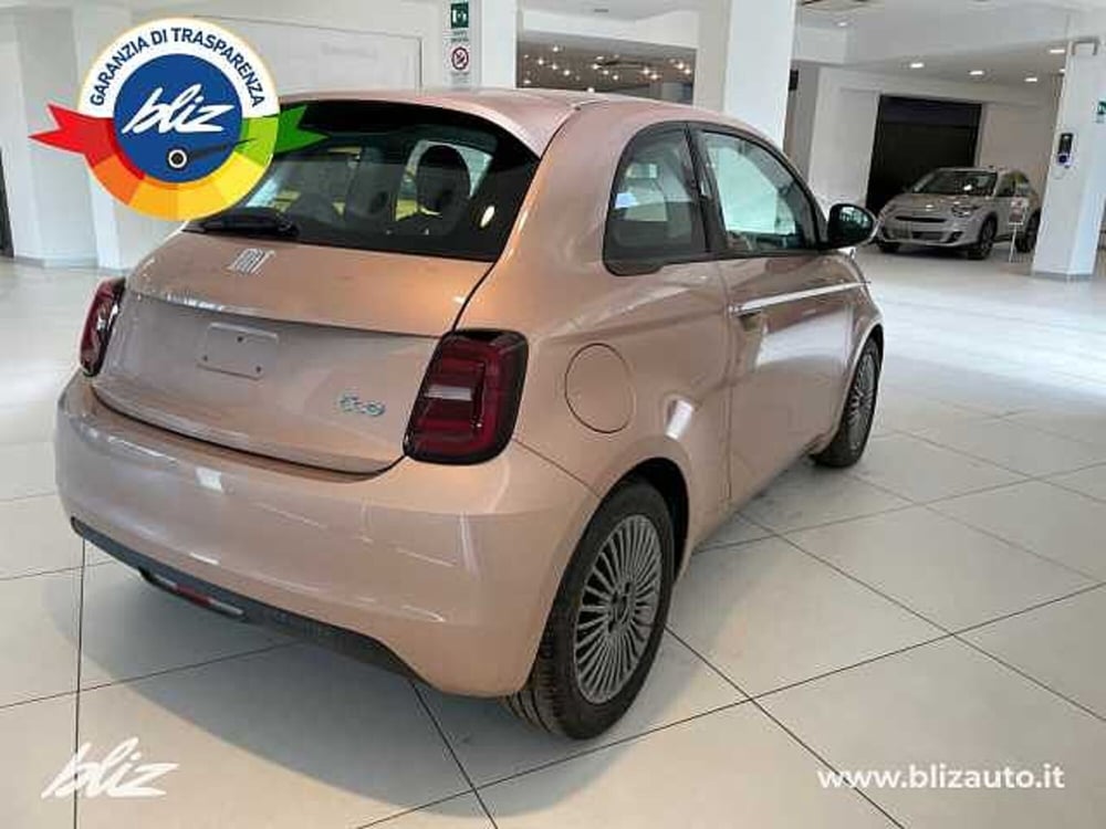 Fiat 500e Cabrio nuova a Udine (5)