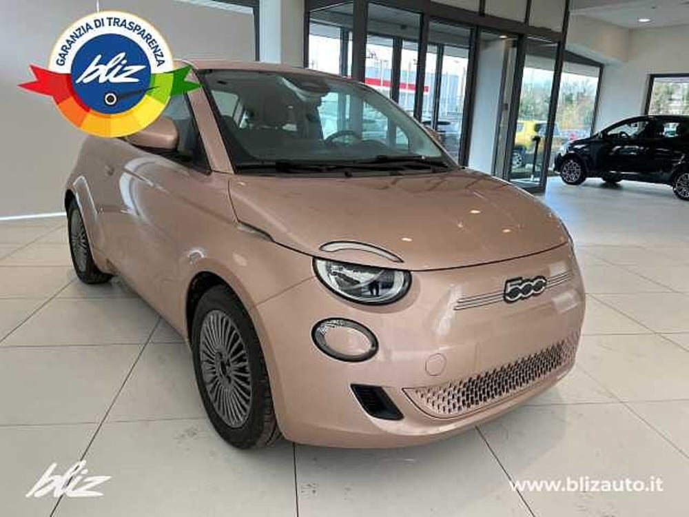 Fiat 500e Cabrio nuova a Udine (7)
