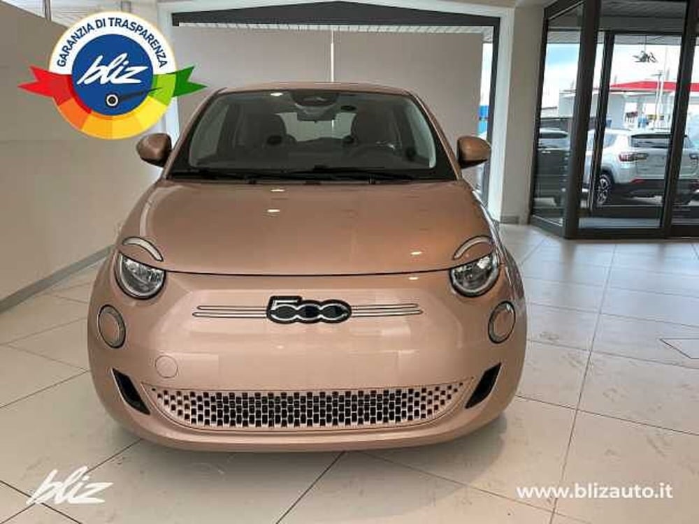 Fiat 500e Cabrio nuova a Udine (8)