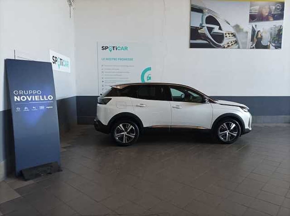 Peugeot 3008 nuova a Salerno (9)