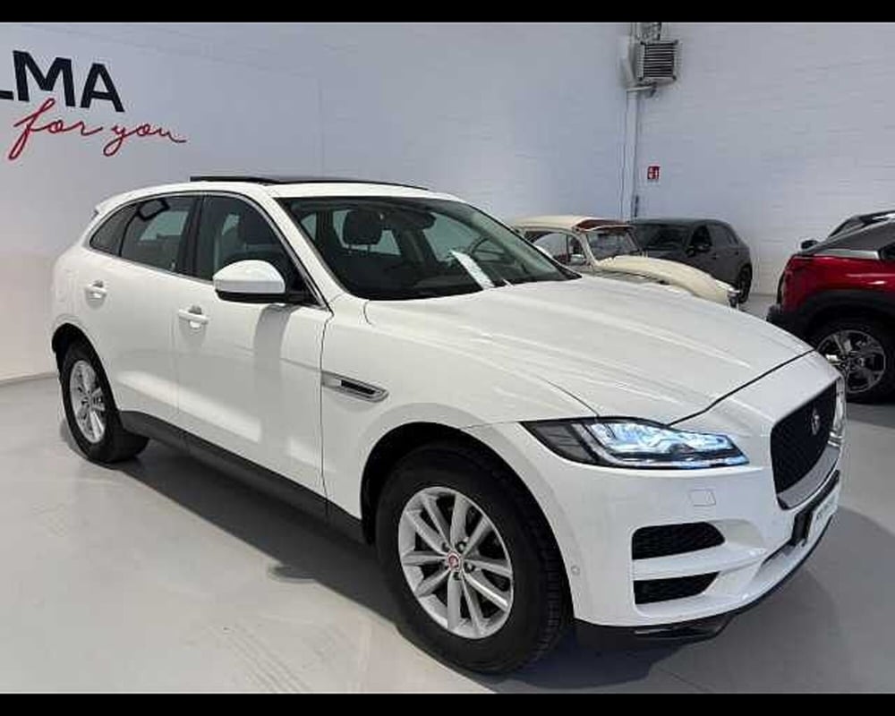 Jaguar F-Pace usata a Milano (3)