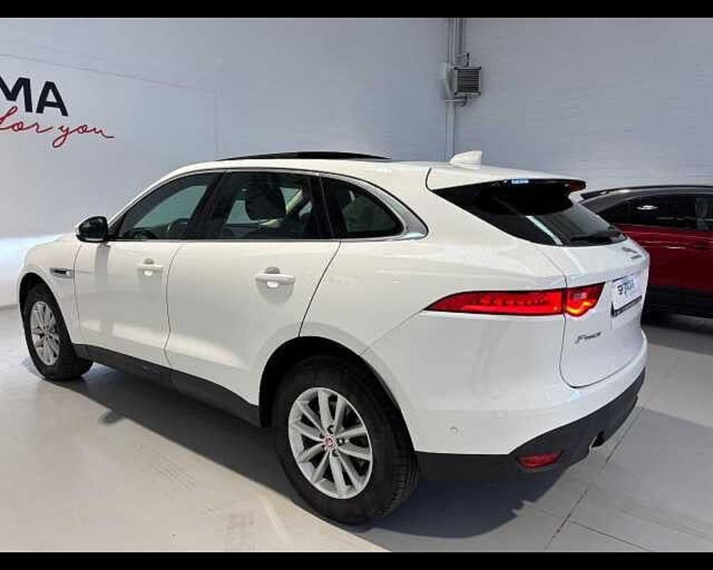 Jaguar F-Pace usata a Milano (6)