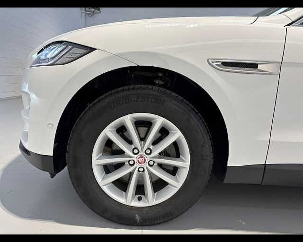 Jaguar F-Pace usata a Milano (7)