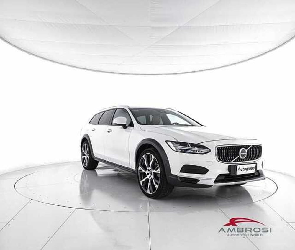 Volvo V90 Cross Country usata a Viterbo (2)