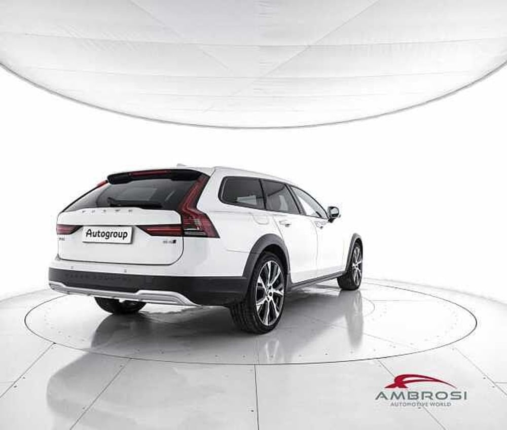 Volvo V90 Cross Country usata a Viterbo (3)