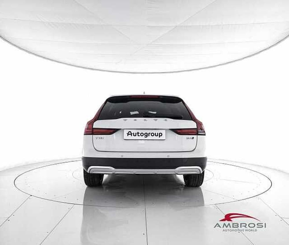 Volvo V90 Cross Country usata a Viterbo (6)