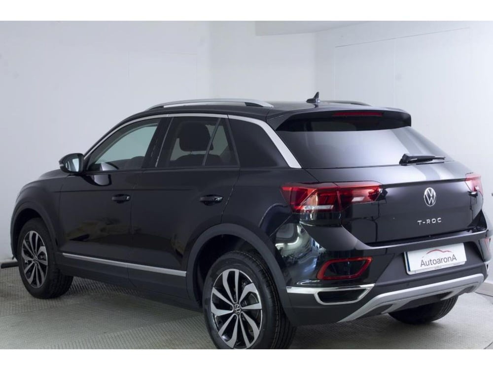 Volkswagen T-Roc nuova a Novara (4)