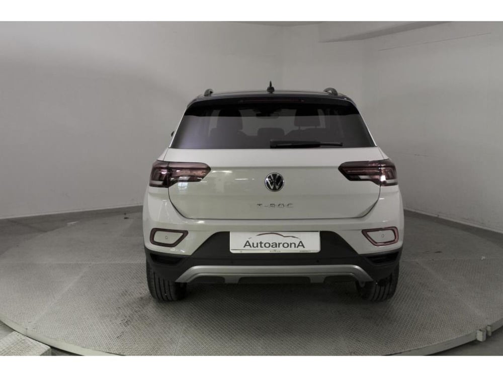 Volkswagen T-Roc nuova a Novara (8)