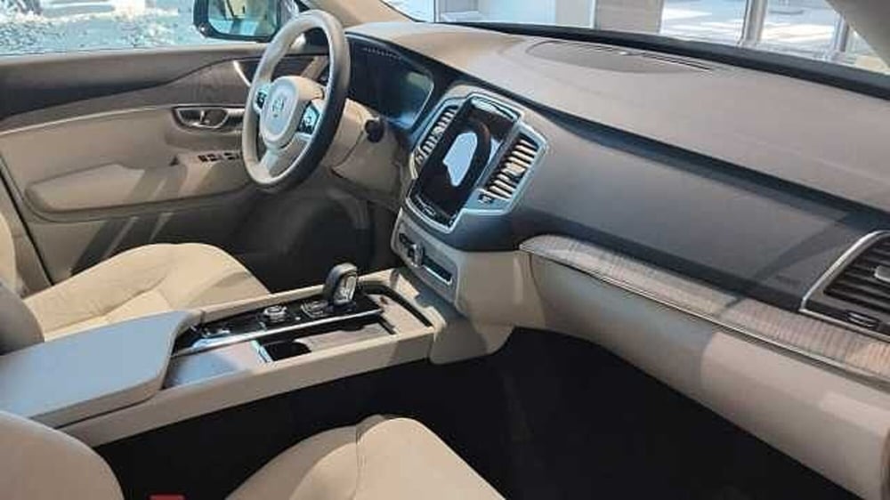 Volvo XC90 nuova a Milano (13)