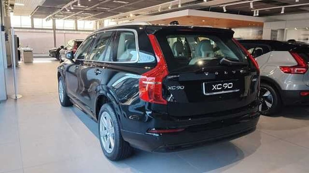 Volvo XC90 nuova a Milano (2)