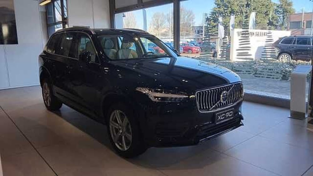 Volvo XC90 nuova a Milano (6)