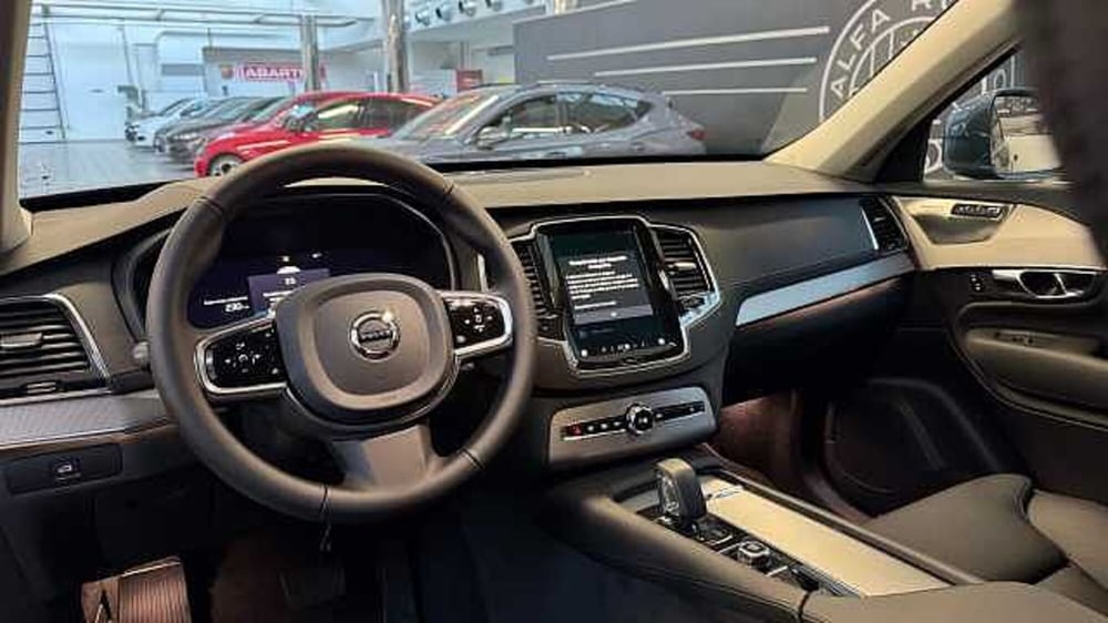 Volvo XC90 nuova a Milano (16)