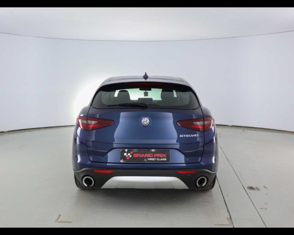 Alfa Romeo Stelvio usata a Bologna (5)