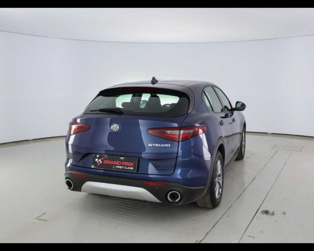 Alfa Romeo Stelvio usata a Bologna (6)