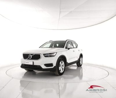 Volvo XC40 T2 Momentum Core  del 2022 usata a Corciano