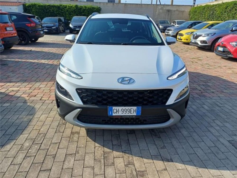 Hyundai Kona usata a Bari (6)