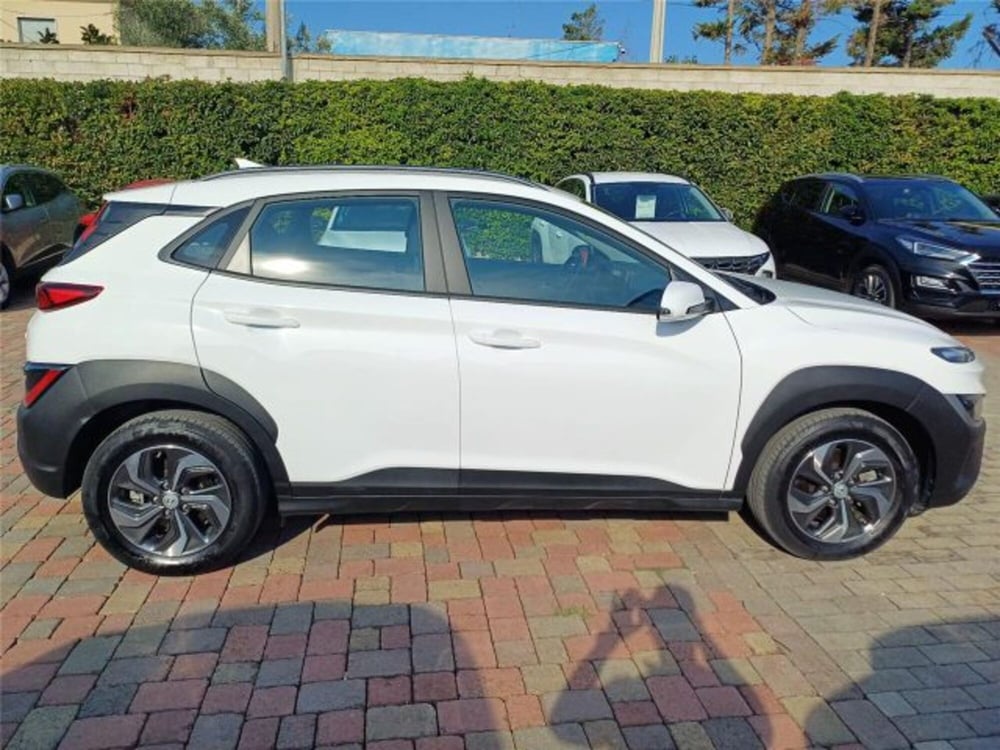 Hyundai Kona usata a Bari (7)