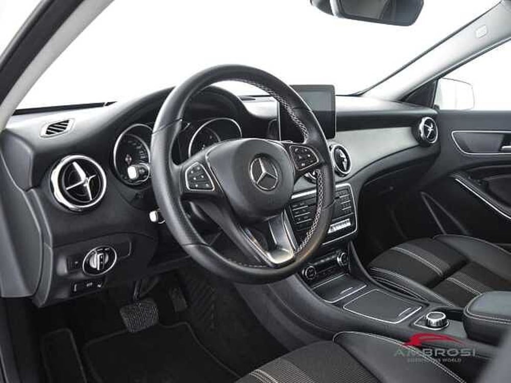 Mercedes-Benz GLA SUV usata a Viterbo (8)