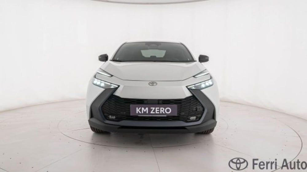 Toyota Toyota C-HR nuova a Padova (5)