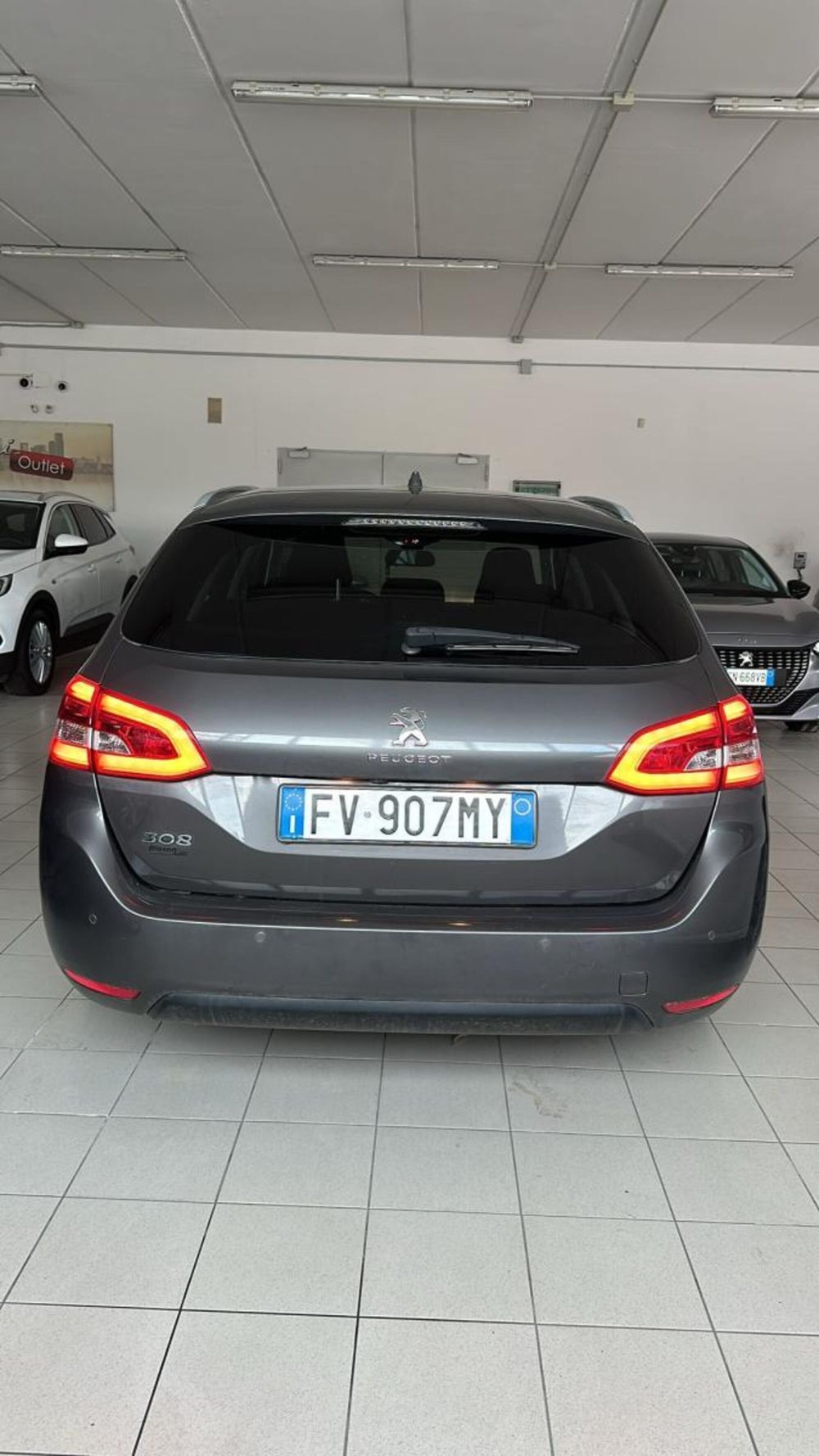 Peugeot 308 SW usata a Napoli (4)